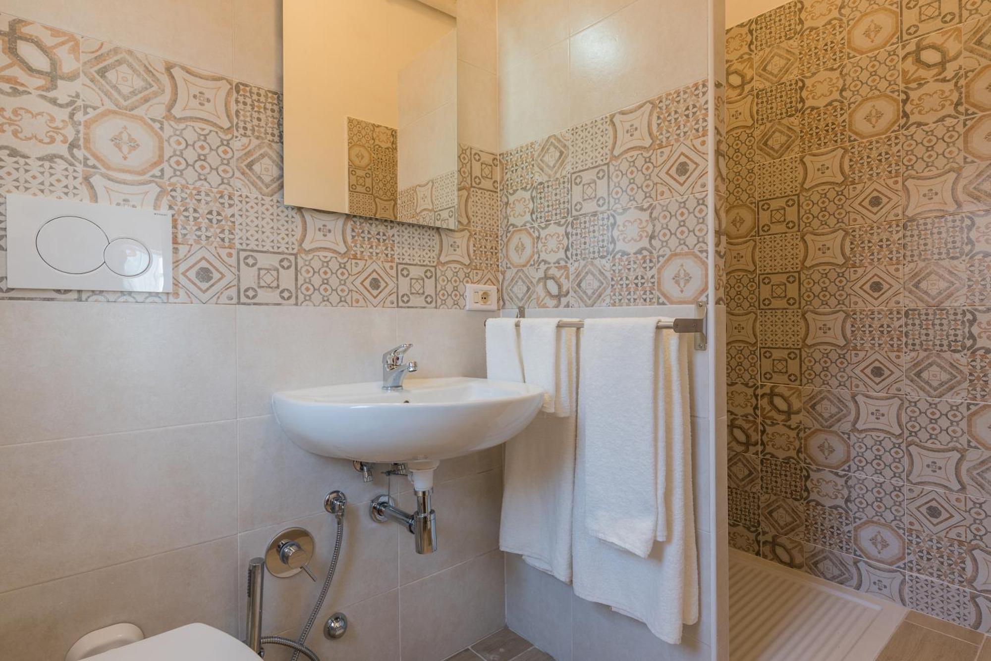 Travelershome Ciampino&Morena Guesthouse 罗马 外观 照片